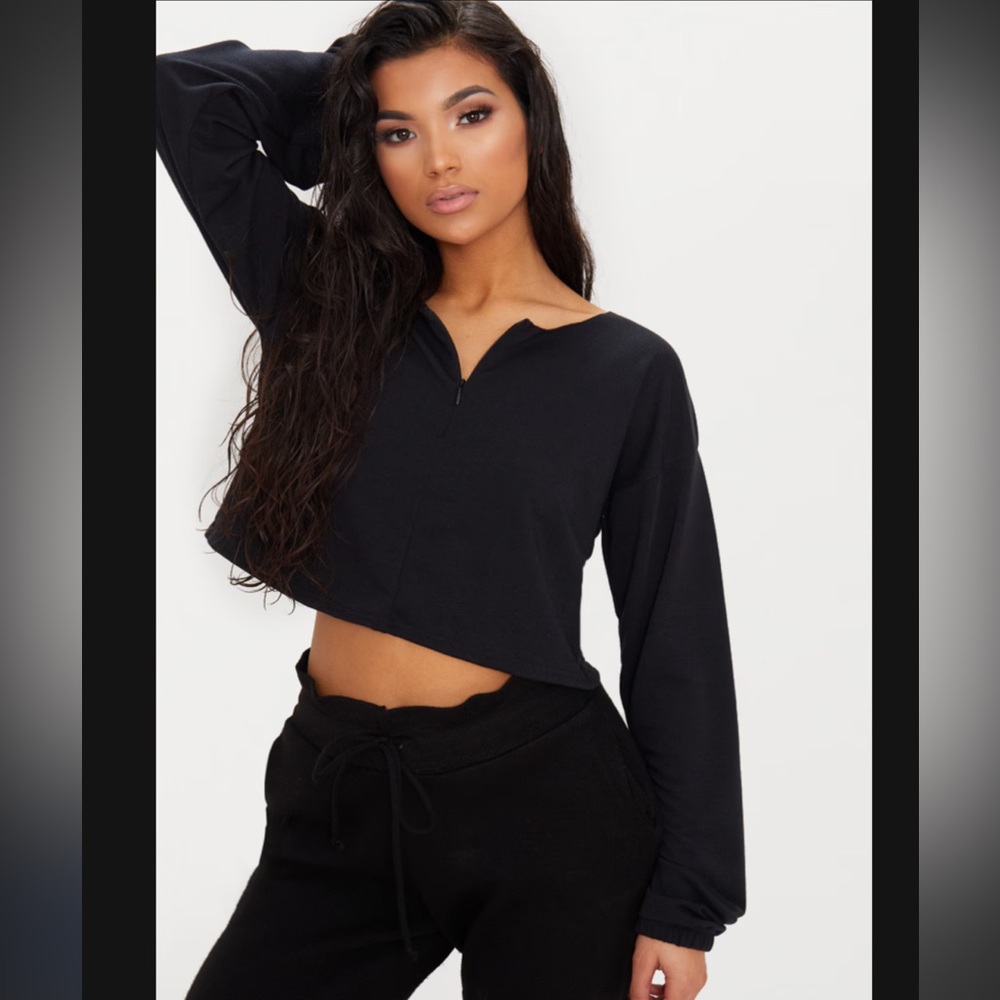 Prettylittlething Black Zip Front Sweater